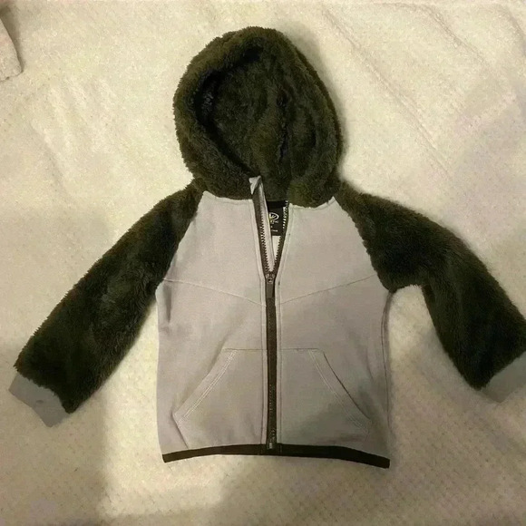 Toddler boys sweatshirt hoodie jacket in gray & dark green NWT size 18 months - Picture 1 of 6
